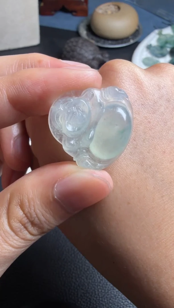 未镶嵌定制翡翠佛公