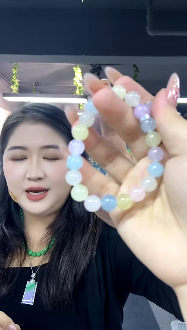 未镶嵌绿柱石（摩根石）手串多样性对方发其一颜色微差