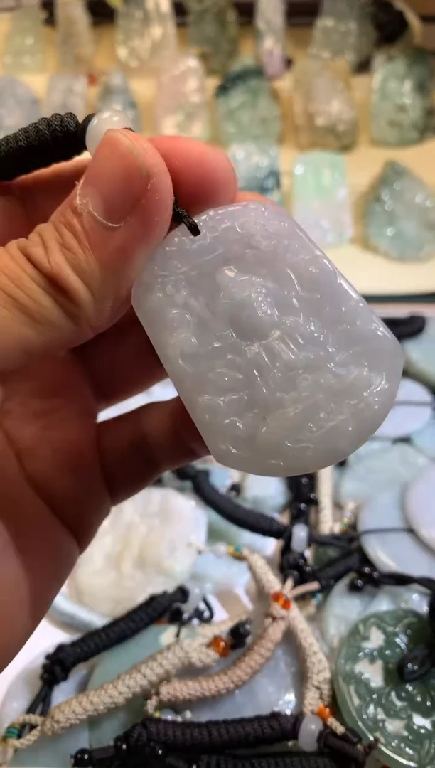 翡翠未镶嵌颈饰6/22/033