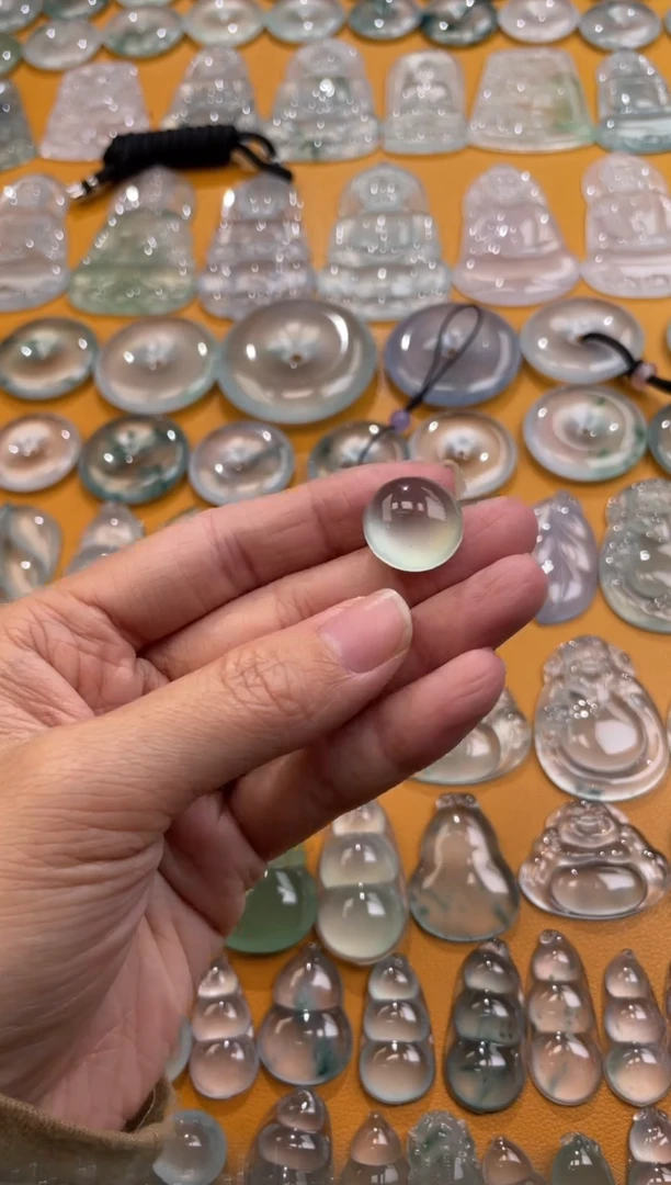 【闪购商品】翡翠吊坠(不含链)未镶嵌蛋面15.8 14.8 10.3