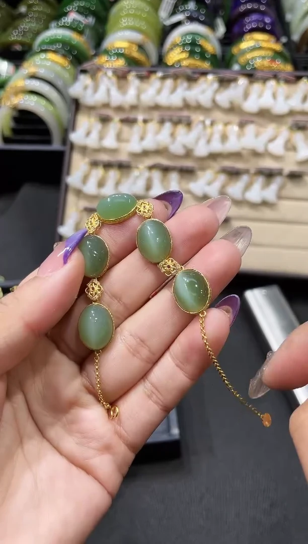 【闪购商品】和田玉手链18K金镶嵌多样性发一