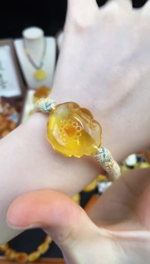 琥珀未镶嵌珠宝奇石柒月