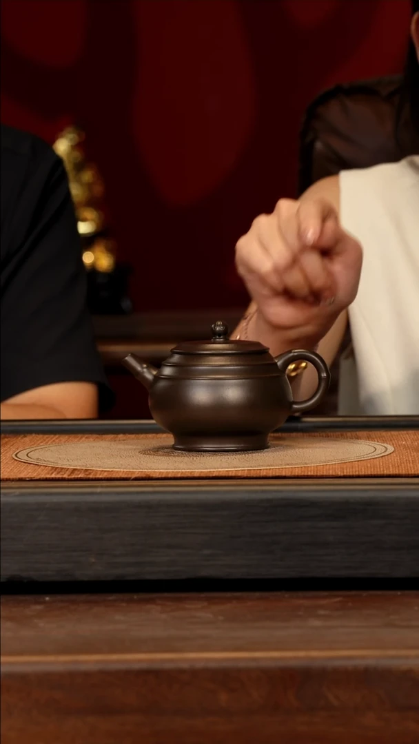 宜兴紫砂LHQ 墨绿 线鼓