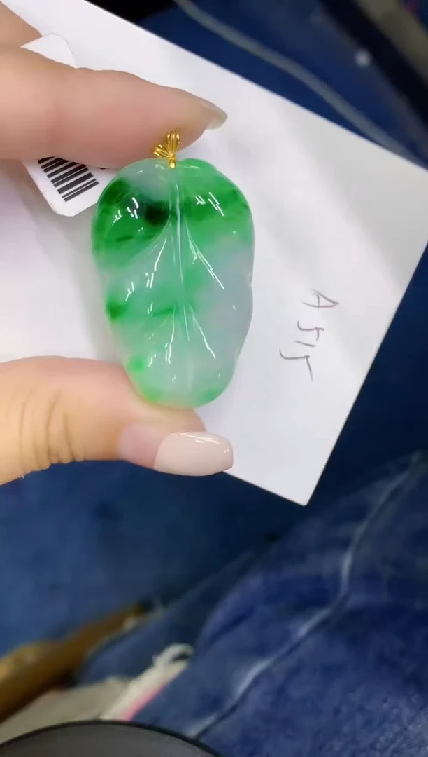 颈饰18K金镶嵌翡翠缅甸天然翡翠A货