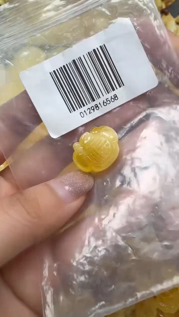 裸石琥珀未镶嵌如图