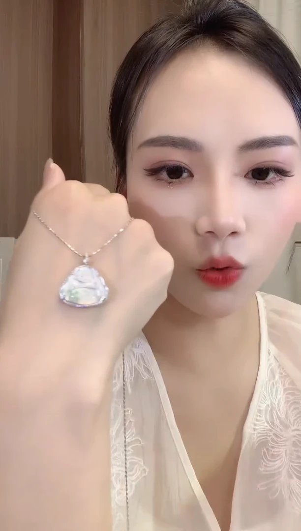 翡翠18K金镶嵌吊坠(不含链)A47