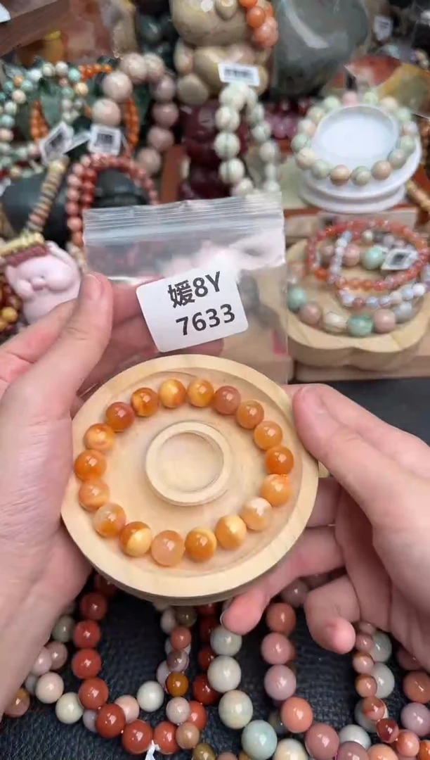 【闪购商品】石英质玉手链未镶嵌8Y7633