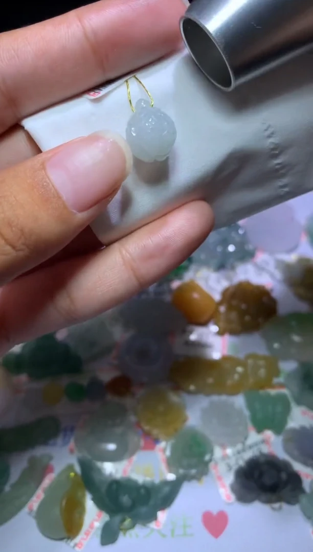 翡翠挂件未镶嵌阳*MJX023381