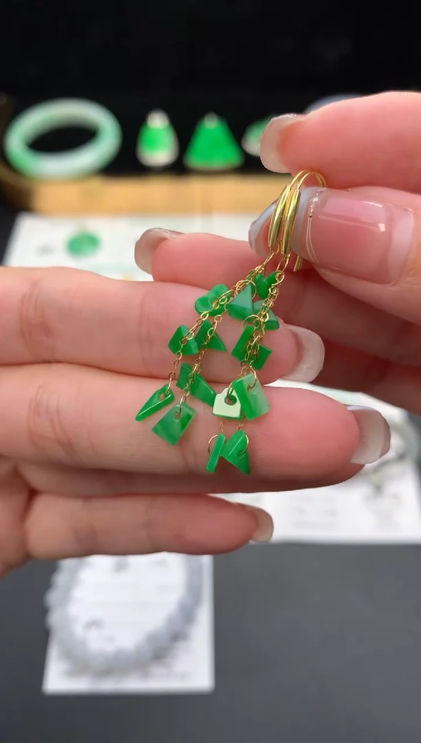 18K金镶嵌定制翡翠48小时鉴赏期 退货不扣服务费