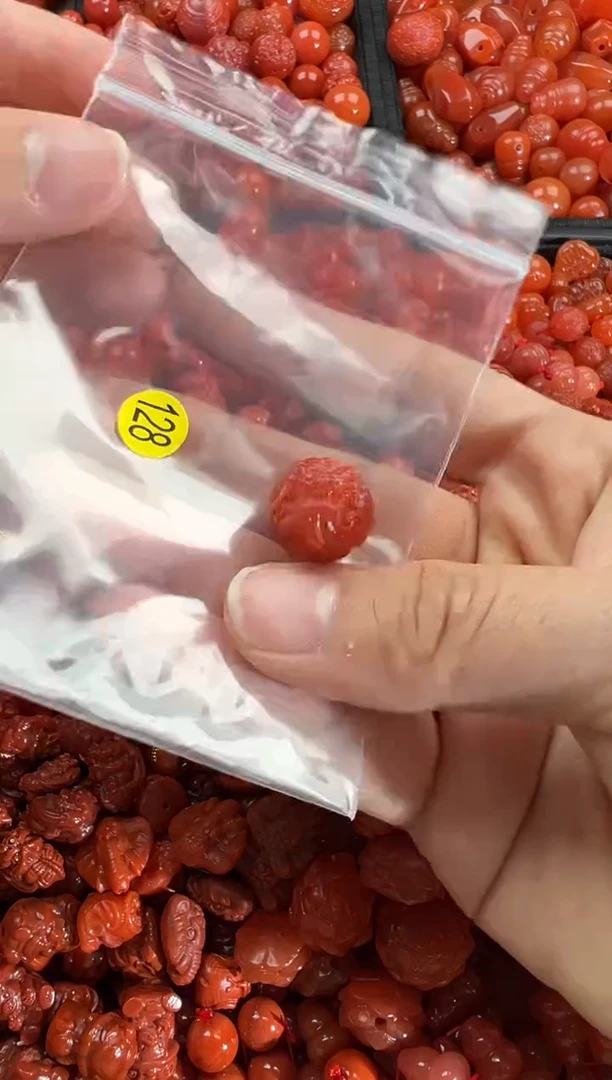 【闪购商品】南红玛瑙颈饰未镶嵌1