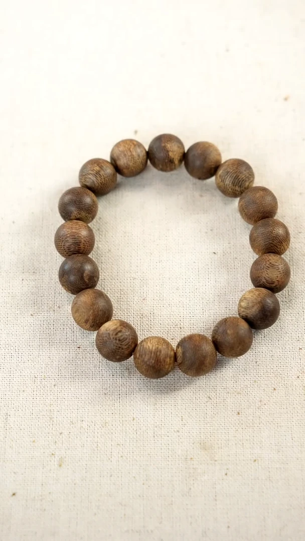 沉香手串陈*旭海南天然虫漏卡12 单圈圆珠