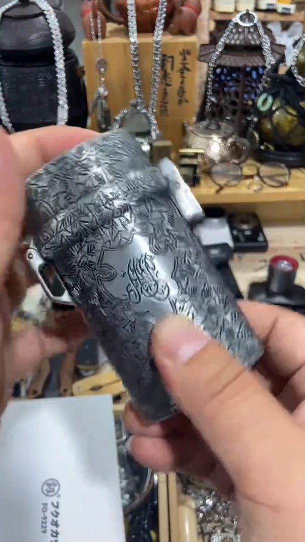 瓷片闪购商品  如图所示