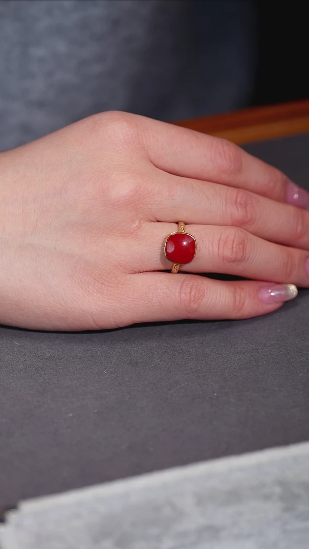 18K金镶嵌南红玛瑙戒指原矿J-2-3