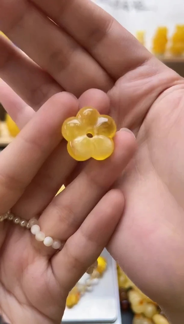 琥珀未镶嵌珠宝奇石051琥珀蜜蜡微瑕