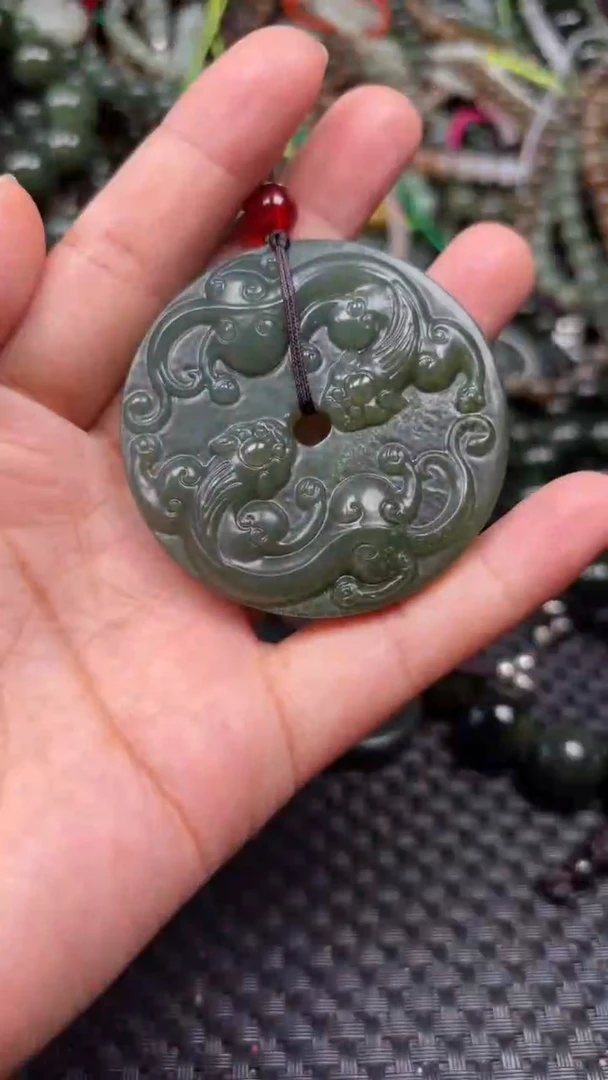 和田玉未镶嵌颈饰1