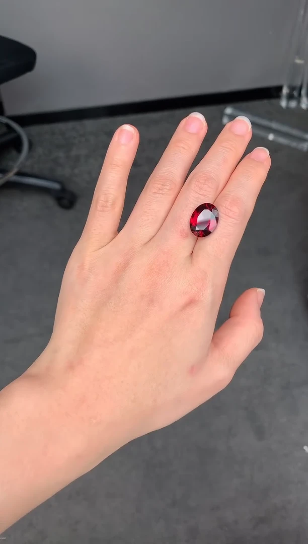 【闪购商品】石榴石裸石未镶嵌13.9ct镁铝榴石