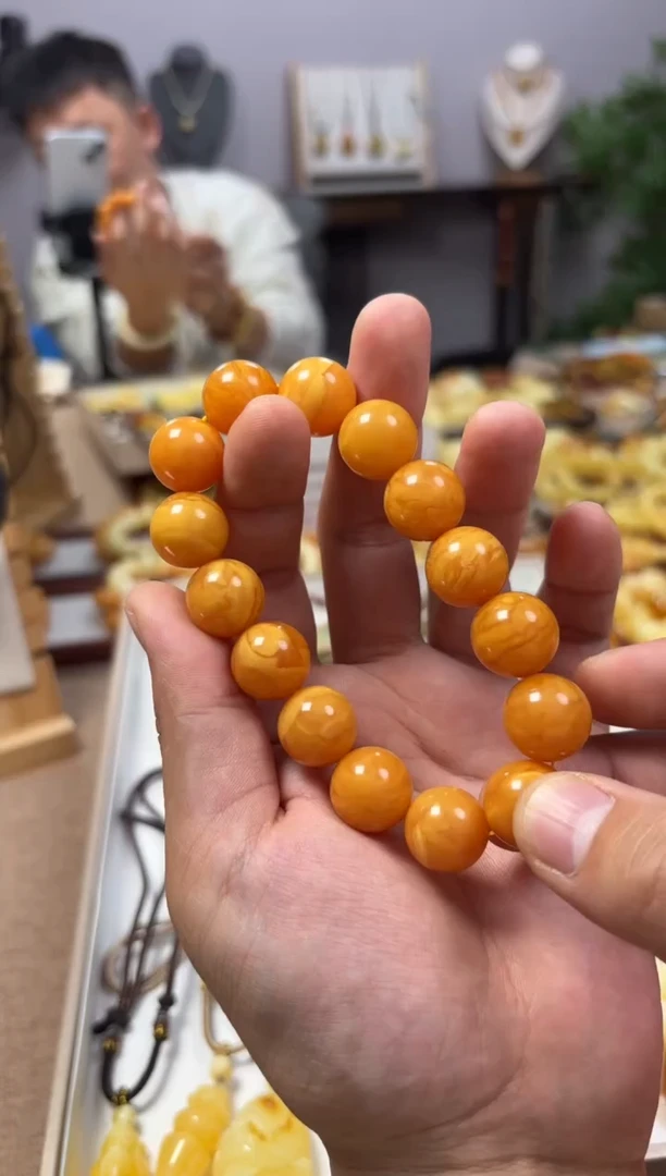 【闪购商品】蜜蜡裸石未镶嵌手串