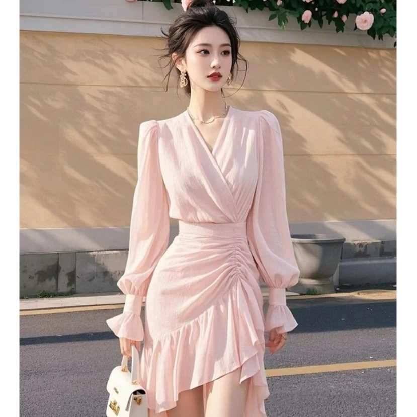 法式高级感收腰V领长袖连衣裙女2025春夏新款不规则荷叶边裙子女