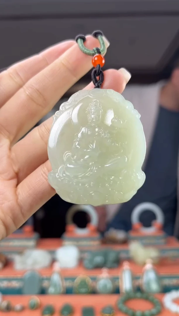 颈饰未镶嵌和田玉佩佩