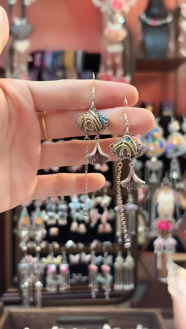 织绣 云织谣民族风精美饰品   340