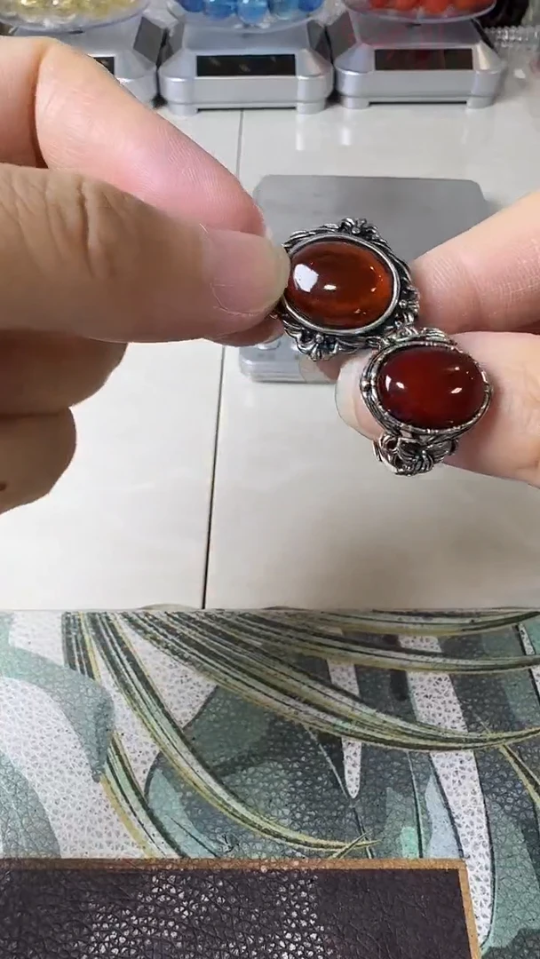 琥珀颈饰合金矿坑一套