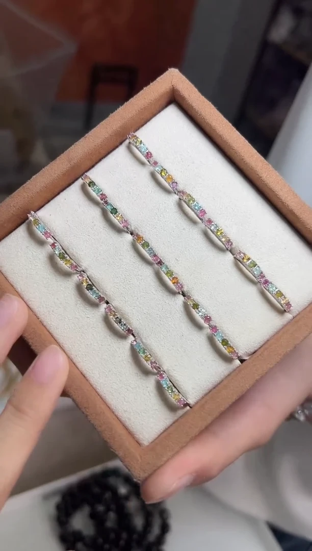 【闪购商品】碧玺耳饰银S925镶嵌0112s036多样性发一