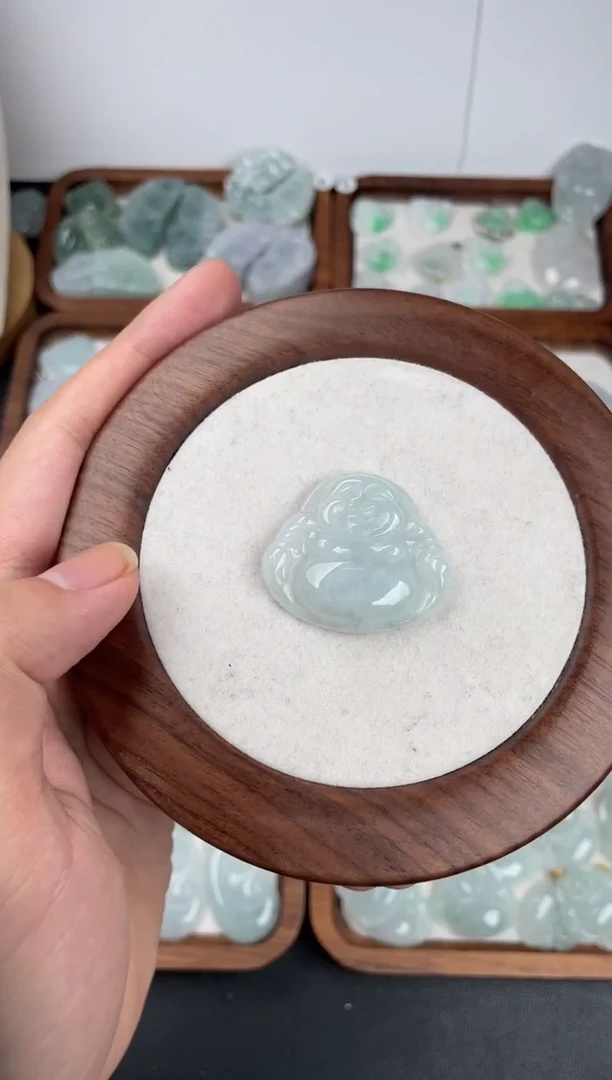 颈饰未镶嵌翡翠佛公