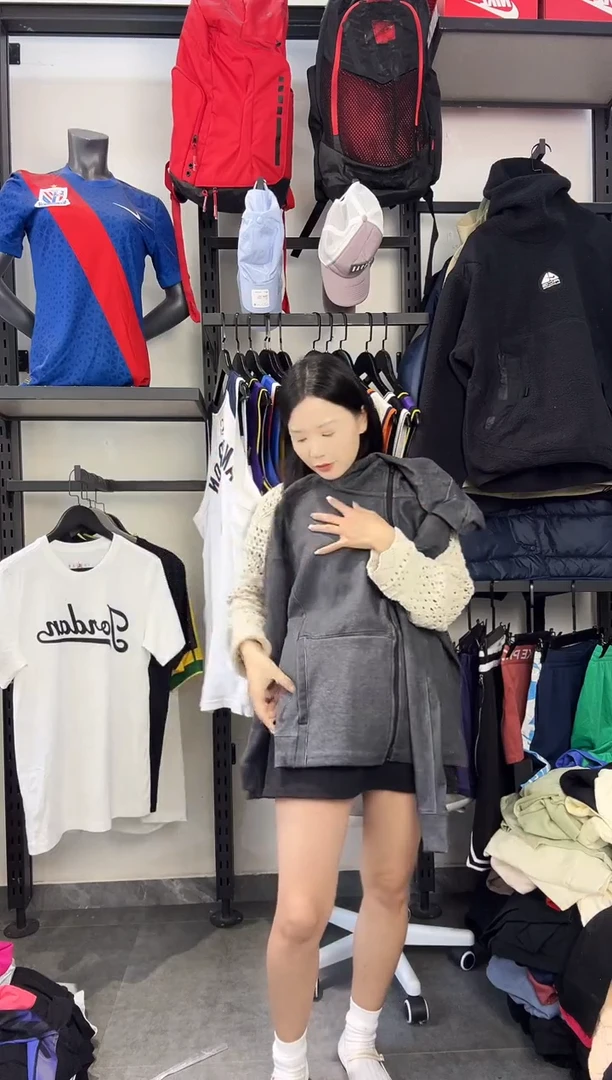 147编码 瑕疵款直播间过款为准 尺码M