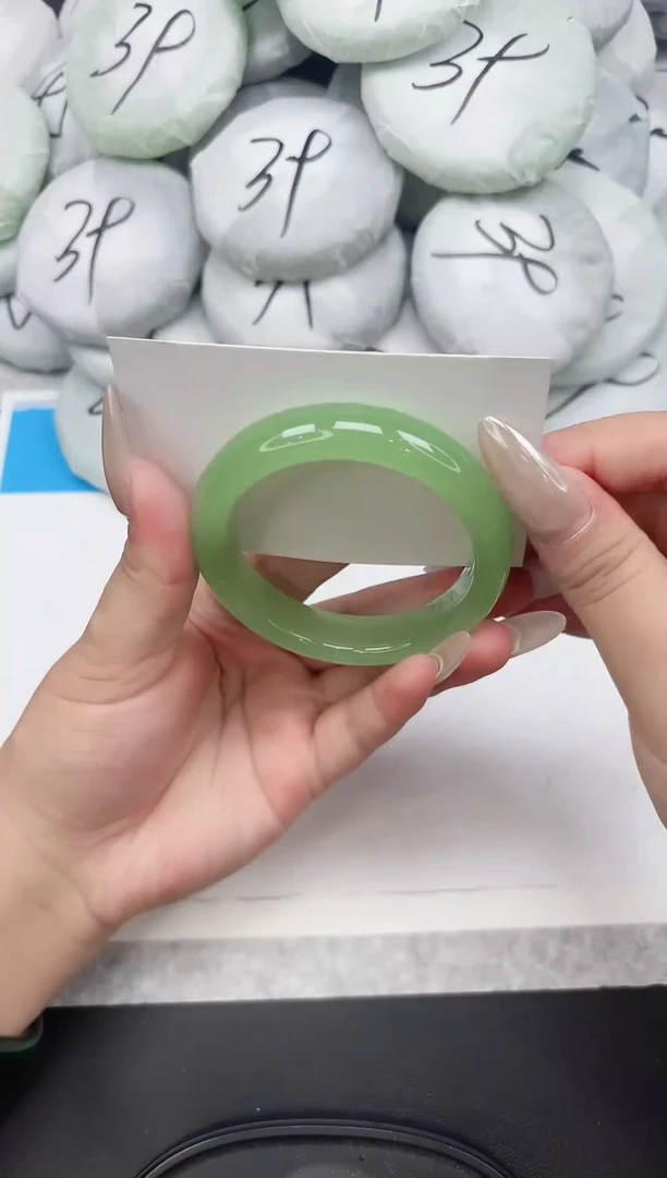 女款工艺手镯8-56.3