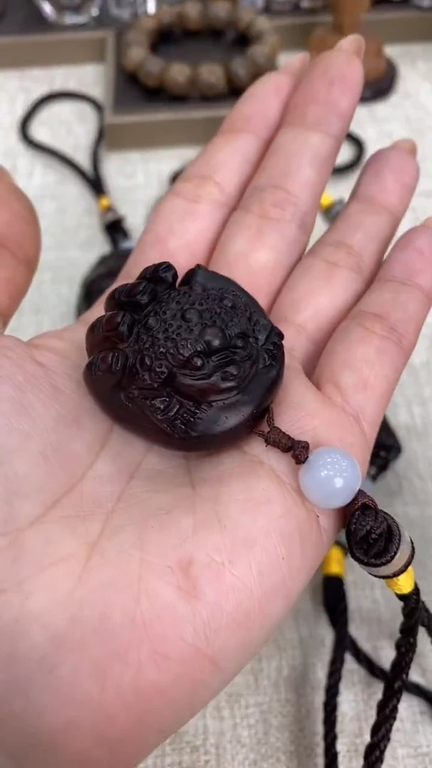 手串/手链小叶紫檀小叶紫檀手握金蟾挂件