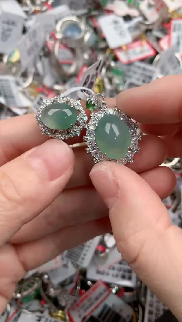 银S925镶嵌戒指翡翠333              8