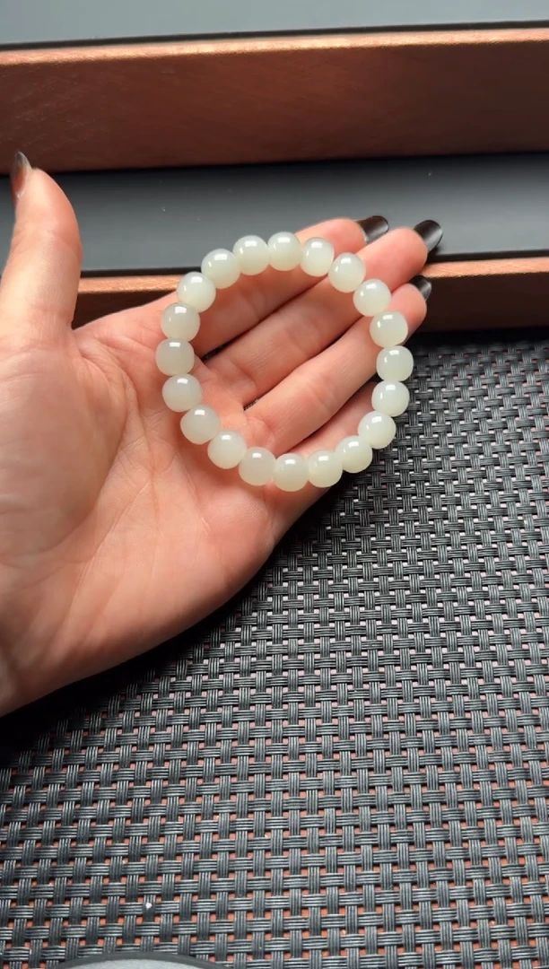 未镶嵌手串和田玉于田料苹果珠卡9*10手串