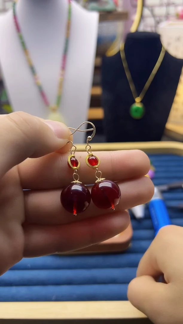 【闪购商品】血珀耳饰14K金镶嵌E201