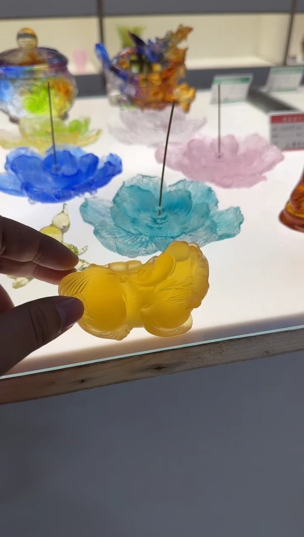 手工艺品琉璃貔貅