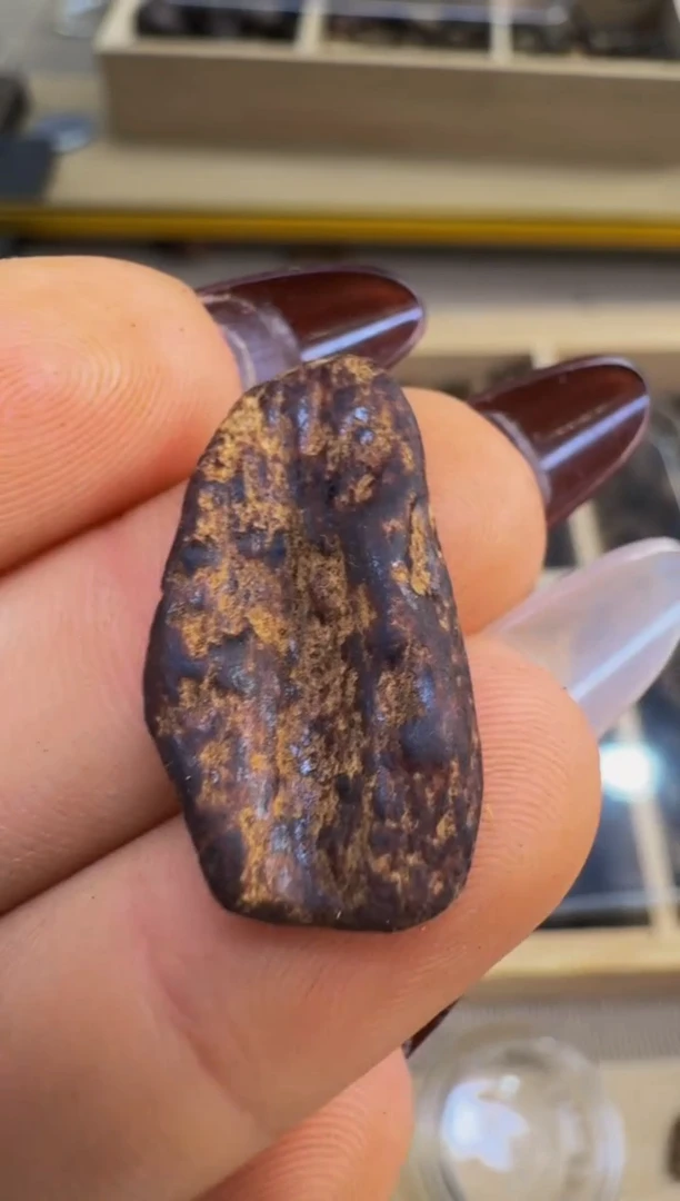 【闪购商品】沉香吊坠越南惠安红土