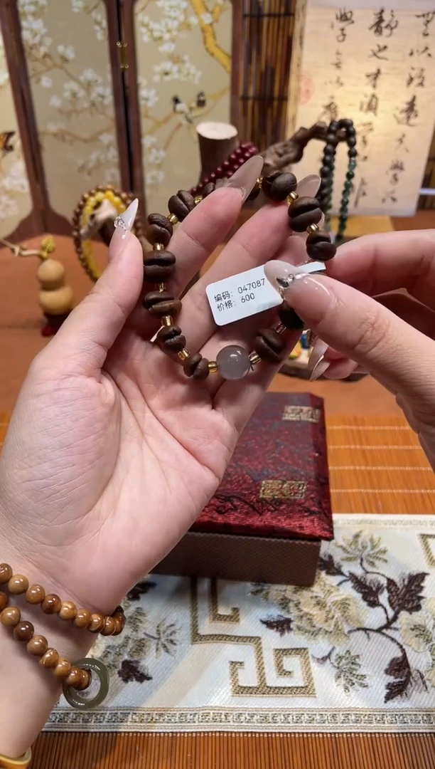 非洲檀香手串/手链柒月撤柜闪购链接（多样性发其一）￥