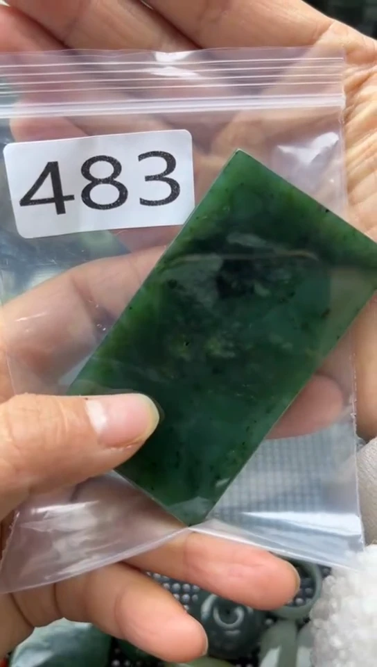未镶嵌和田玉珠宝半成品牌子