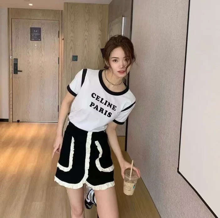 99新 Celine/思琳  IW0369  白色logo字母刺绣短袖T恤 S码