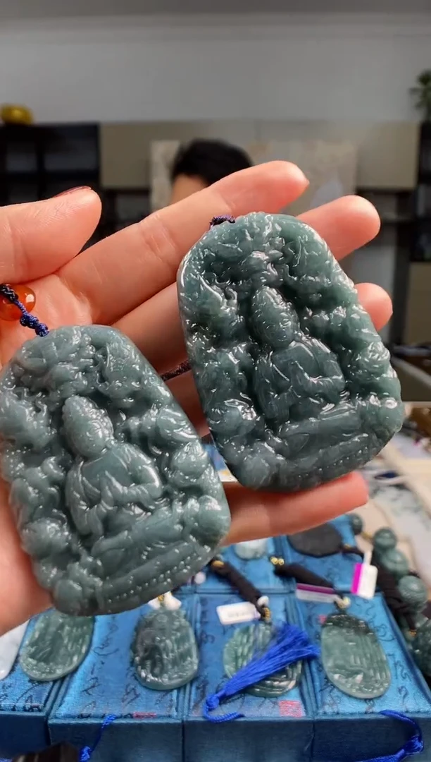 颈饰未镶嵌翡翠多样性发其一