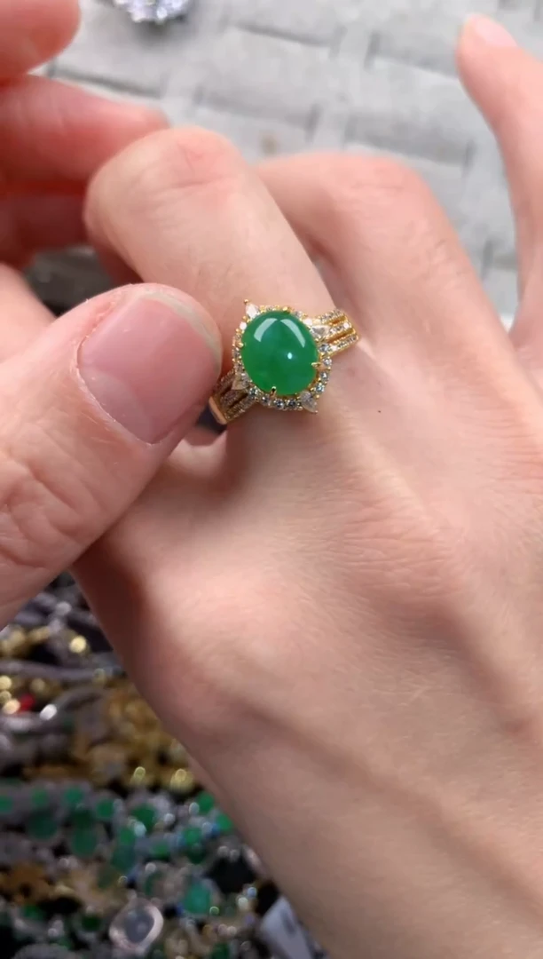 银S925镶嵌戒指翡翠T****?111         42