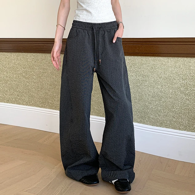 INZYIFUIEE松紧腰泡泡纱格子弯刀裤垂感显瘦休闲阔腿裤宽松长裤