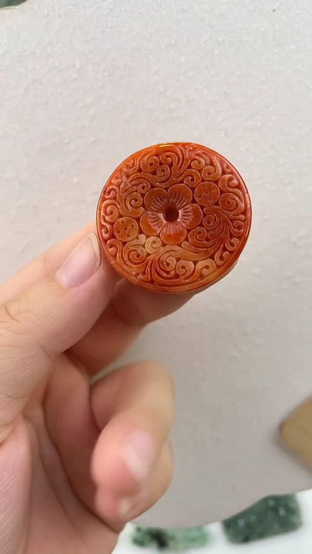 翡翠未镶嵌颈饰做款