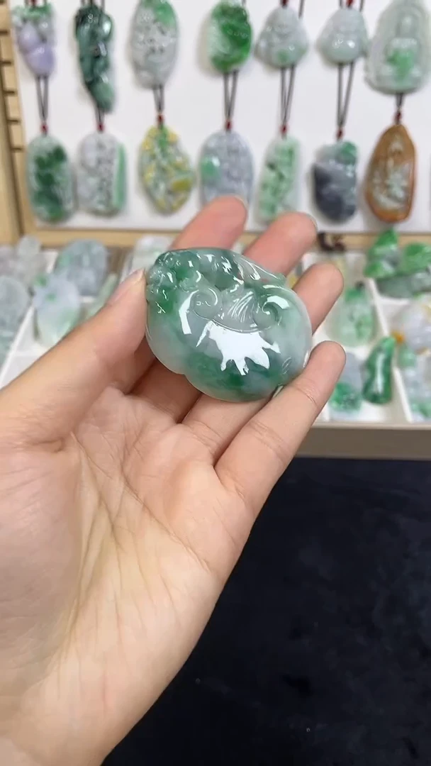 颈饰未镶嵌翡翠1