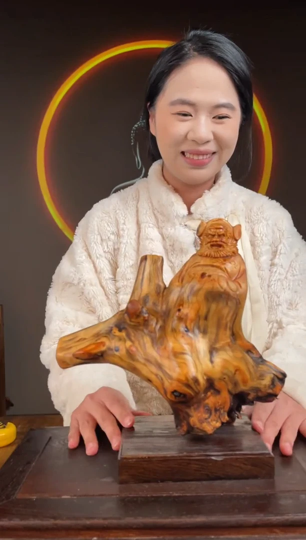 柏木（崖柏）手工摆件,先抢先得! 编号:54