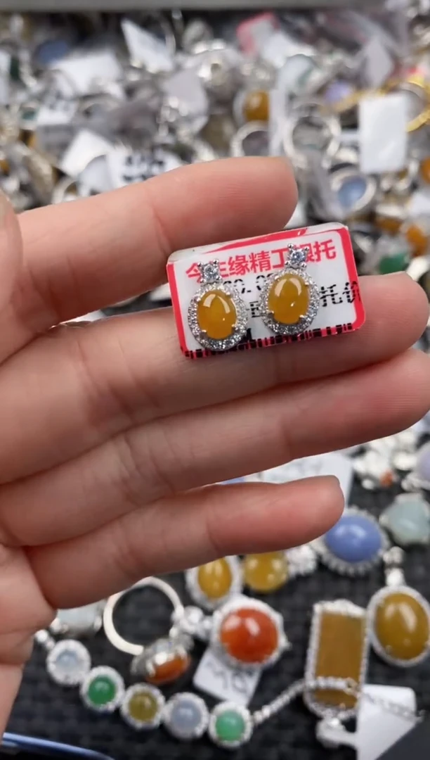 银S925镶嵌戒指翡翠888             3