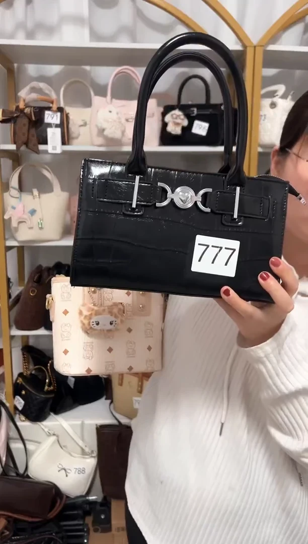 PU公主的包包 777