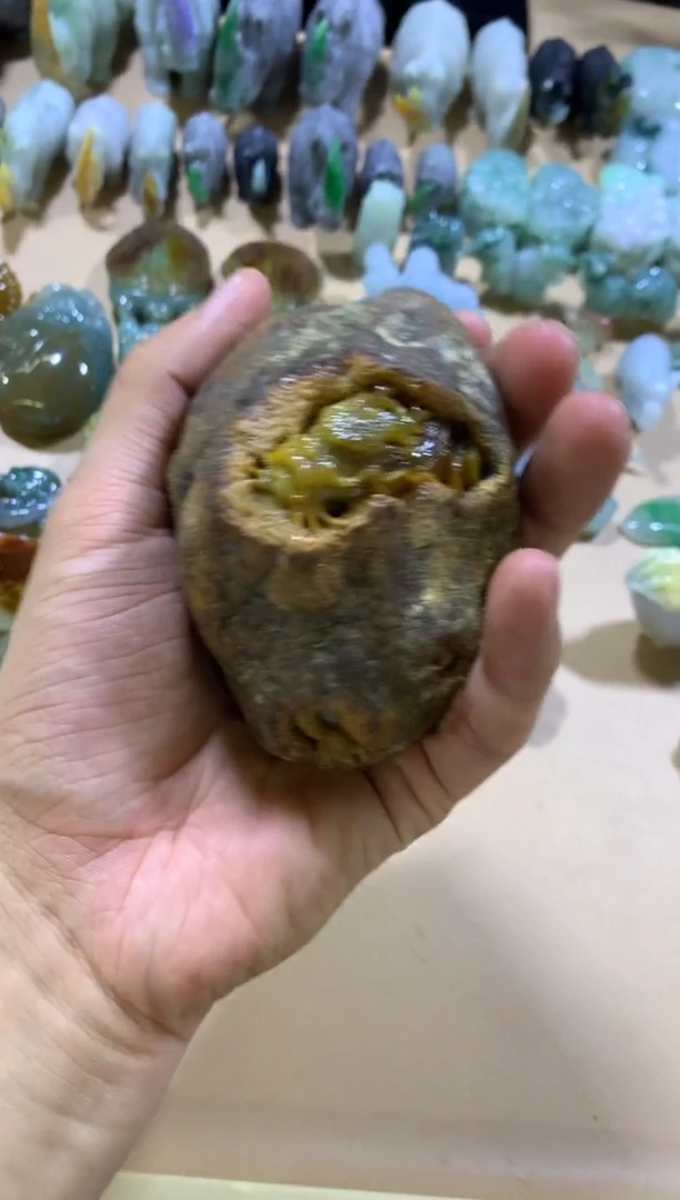 未镶嵌挂件翡翠落***情翡翠摆件