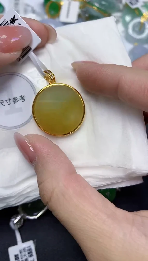 颈饰未镶嵌翡翠天然缅甸翡翠A货多样性发一件