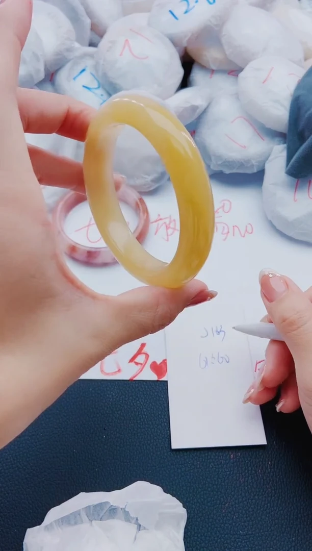 未镶嵌手镯石英质玉J163-60-61