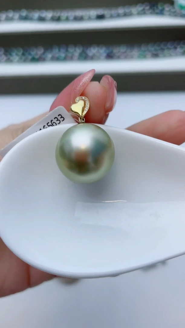 颈饰18K金镶嵌海水珍珠A70